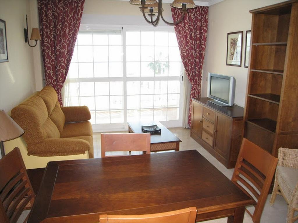 Apartamentos Torreon Del Mar Benalmadena Bilik gambar